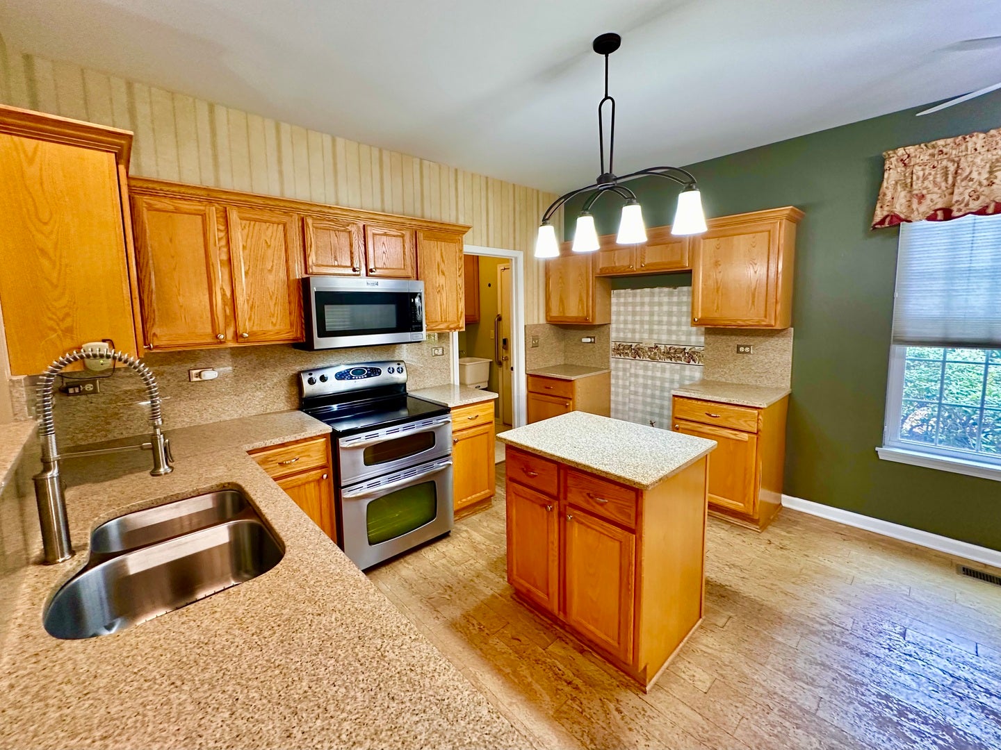 1896 School House Lane, Aurora, IL 60506 1896 School House Lane, Aurora, IL 60506