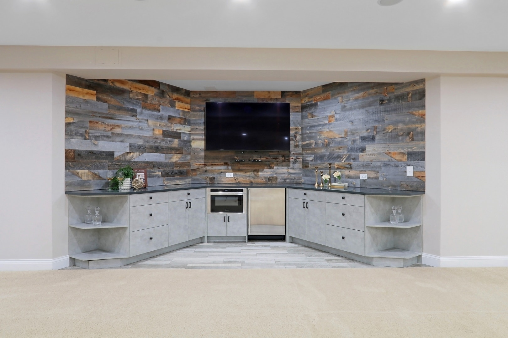 39675 Orchard Bluff Lane, Wadsworth, IL 60083 with custom built-ins, mini fridge & microwave