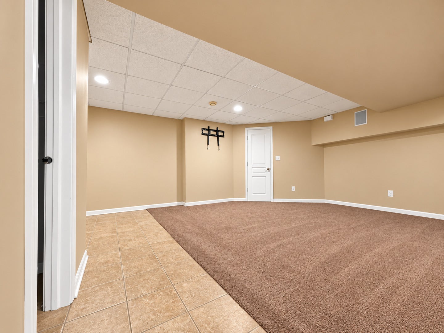 4 Snead Court, Bolingbrook, IL 60490 4 Snead Court, Bolingbrook, IL 60490