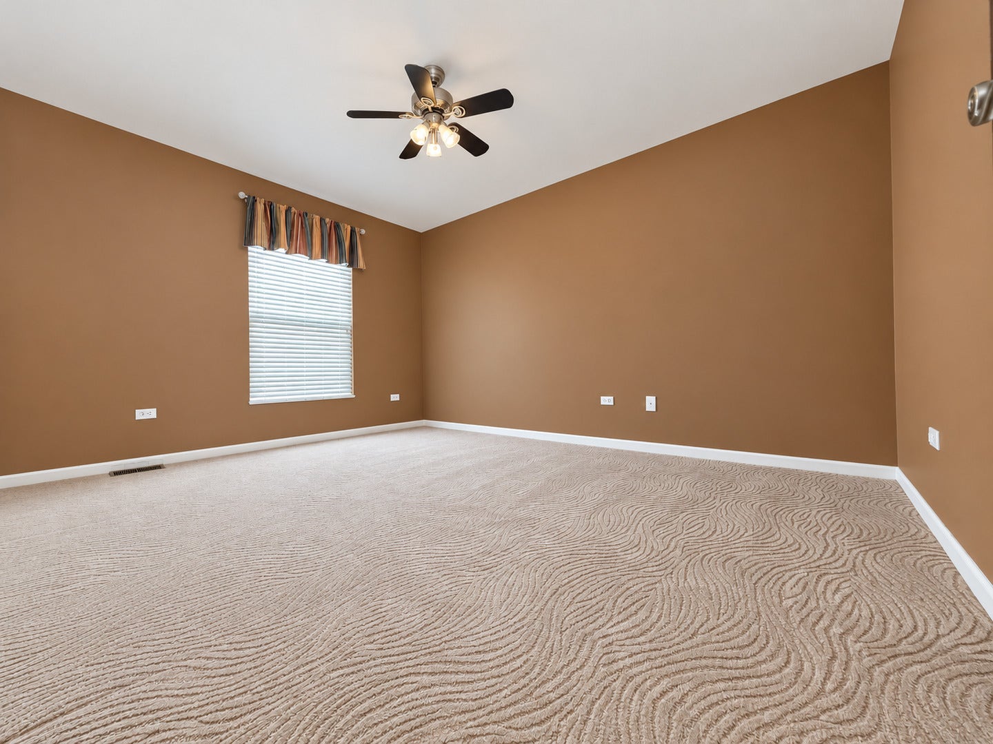 4 Snead Court, Bolingbrook, IL 60490 4 Snead Court, Bolingbrook, IL 60490