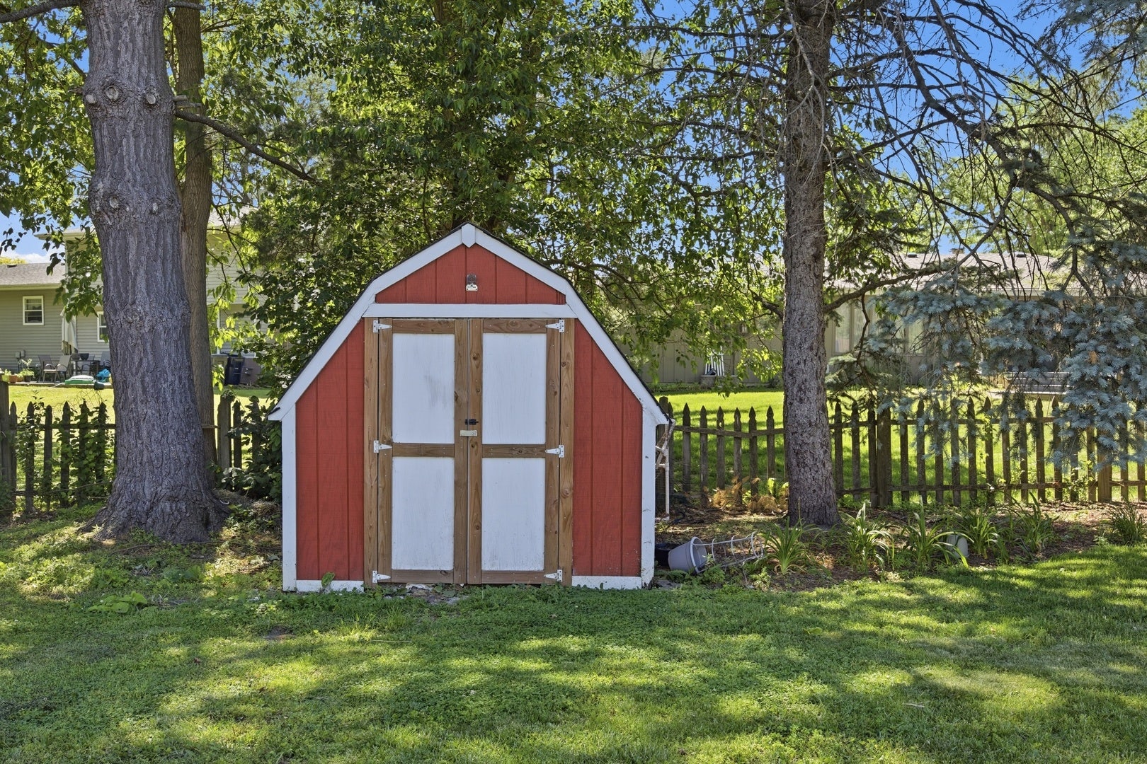 904 Chippewa Drive, Elgin, IL 60120 904 Chippewa Drive, Elgin, IL 60120