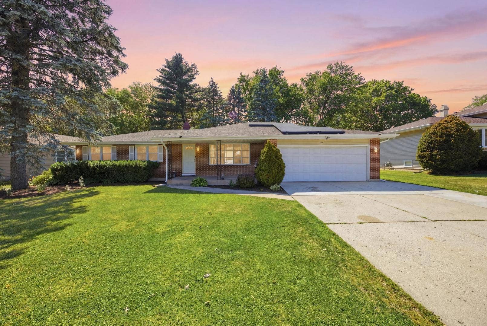 904 Chippewa Drive, Elgin, IL 60120 904 Chippewa Drive, Elgin, IL 60120