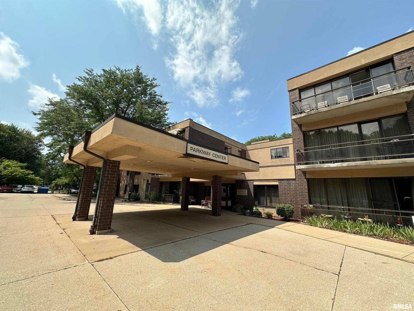 1801 AVENUE G, Sterling, IL 61081 1801 AVENUE G, Sterling, IL 61081