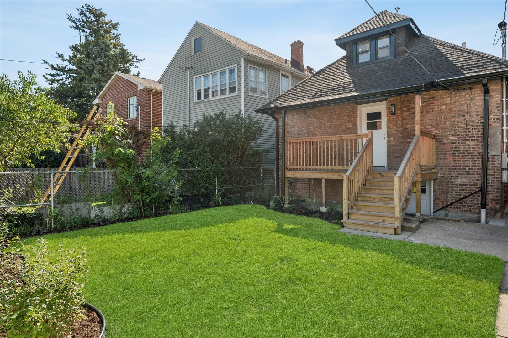 5152 W Warwick Avenue, Chicago, IL 60641 5152 W Warwick Avenue, Chicago, IL 60641