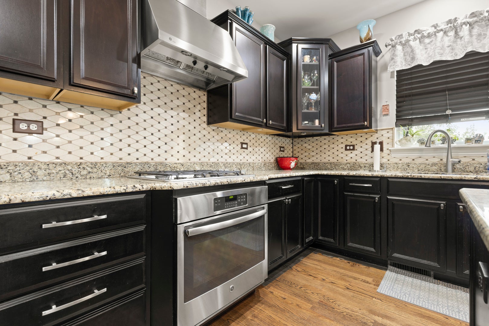 4508 Drendel Road, Downers Grove, IL 60515 4508 Drendel Road, Downers Grove, IL 60515