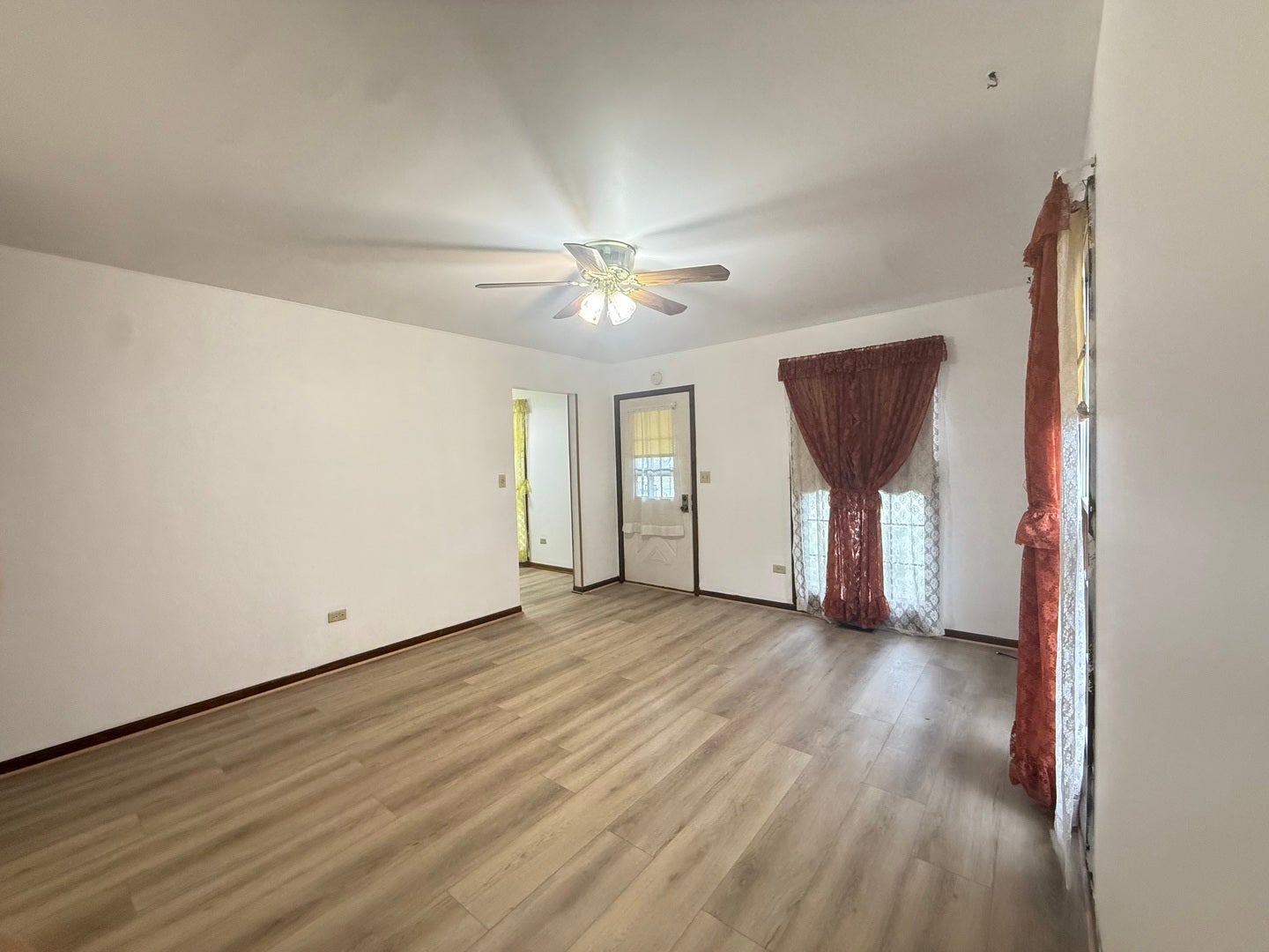 1406 Kaskaskia Avenue, Elgin, IL 60123 1406 Kaskaskia Avenue, Elgin, IL 60123