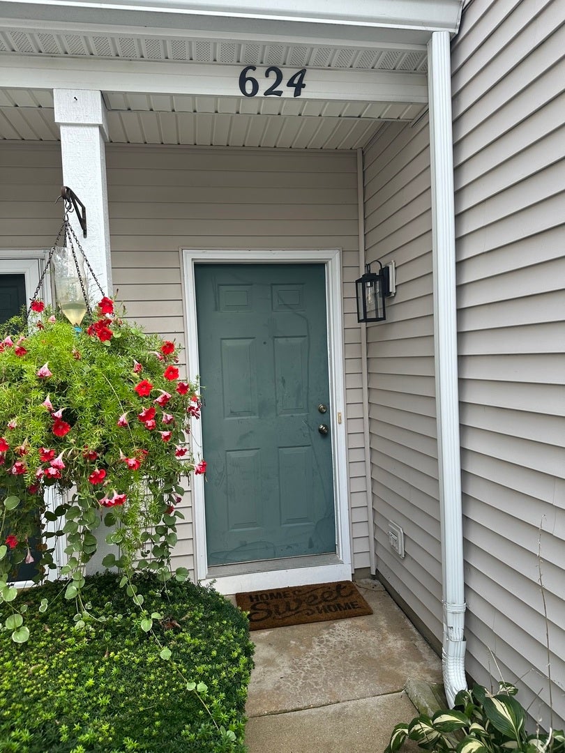 624 Blackstone Court, #624, Aurora, IL 60504 624 Blackstone Court, #624, Aurora, IL 60504