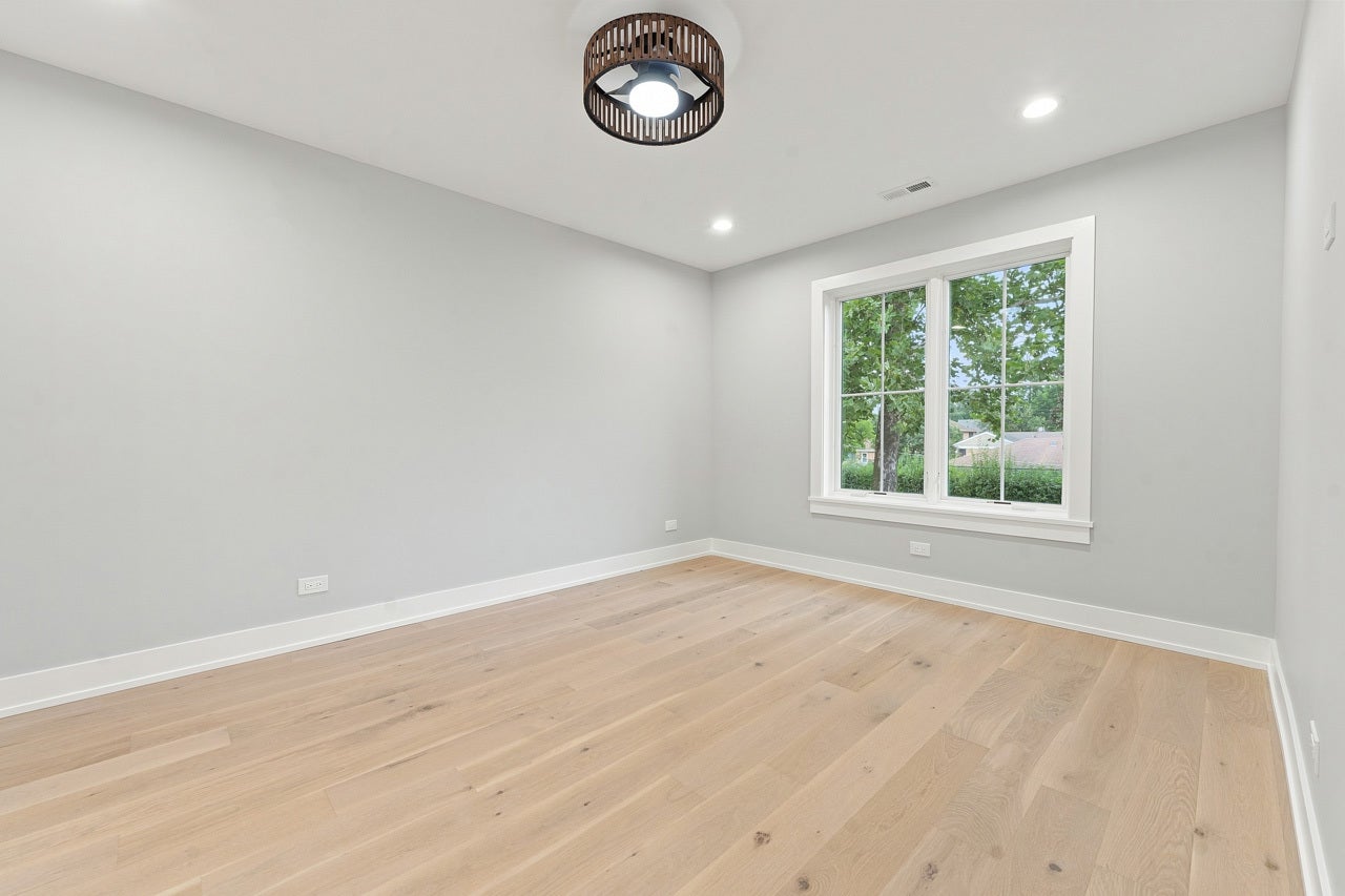 810 Clover Court, Glenview, IL 60025 810 Clover Court, Glenview, IL 60025