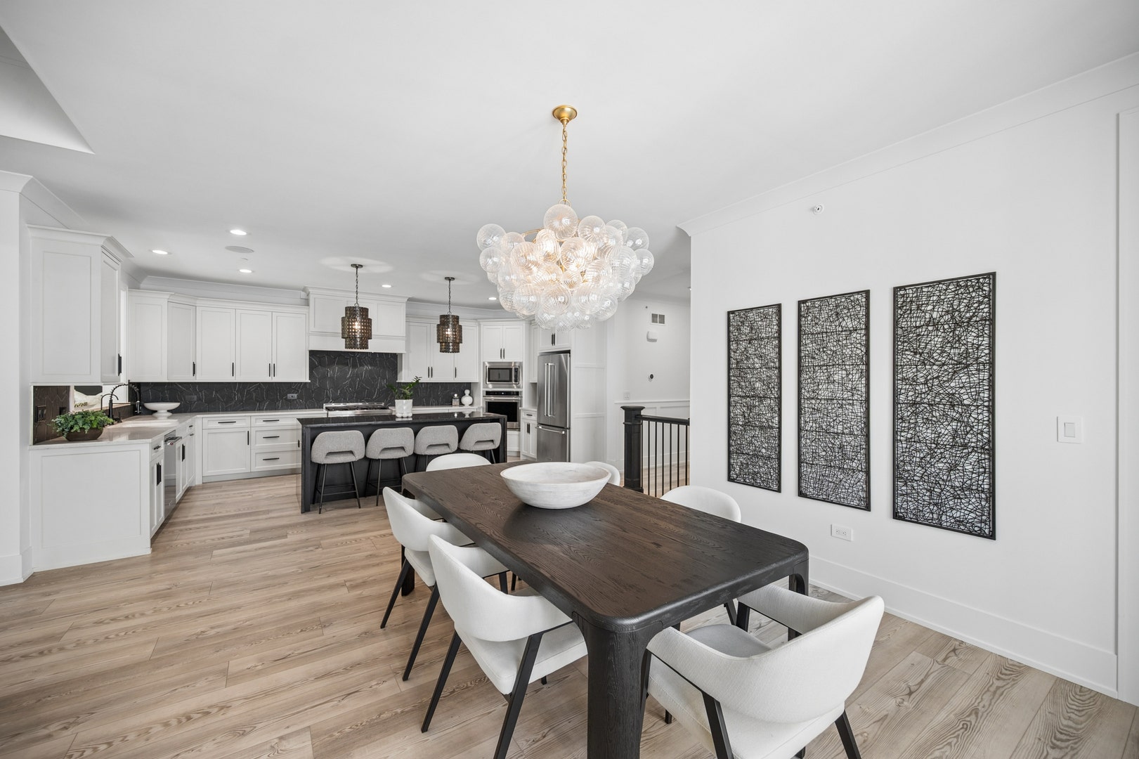 1885 Amberley Court, Lake Forest, IL 60045 1885 Amberley Court, Lake Forest, IL 60045