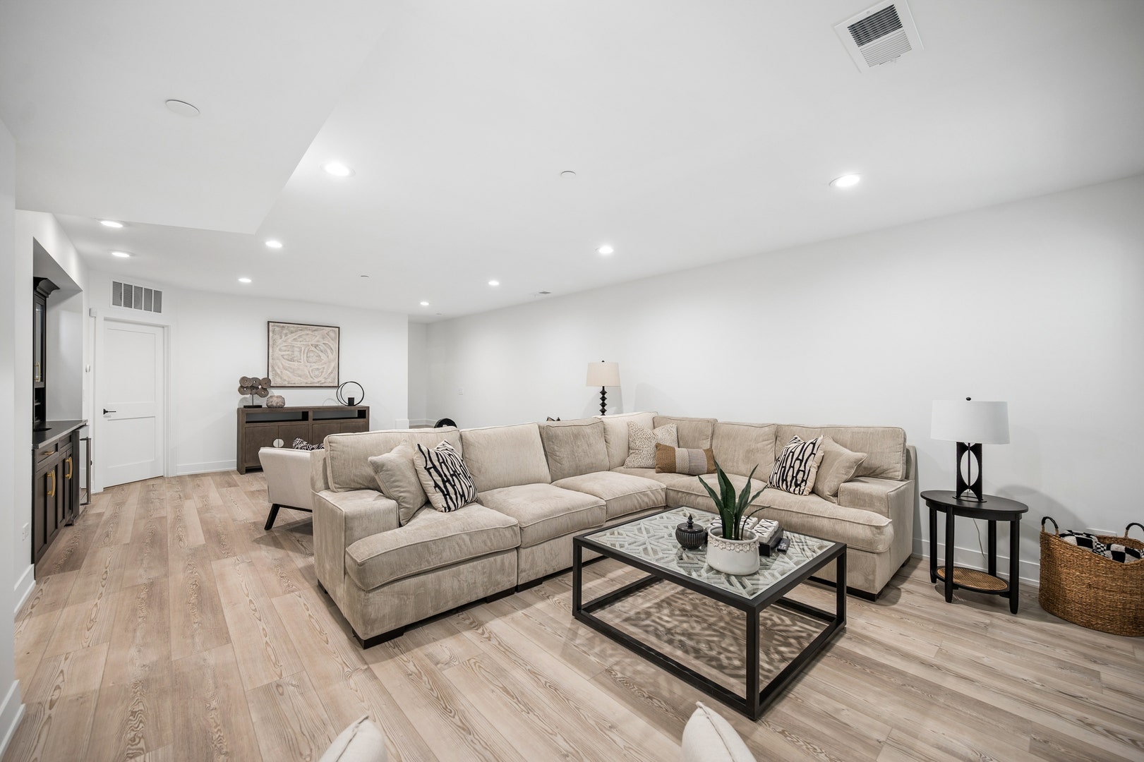 1885 Amberley Court, Lake Forest, IL 60045 1885 Amberley Court, Lake Forest, IL 60045