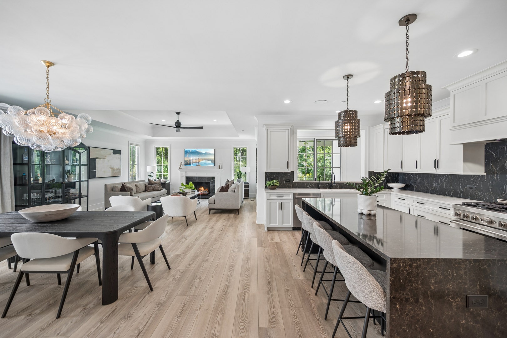 1885 Amberley Court, Lake Forest, IL 60045 1885 Amberley Court, Lake Forest, IL 60045