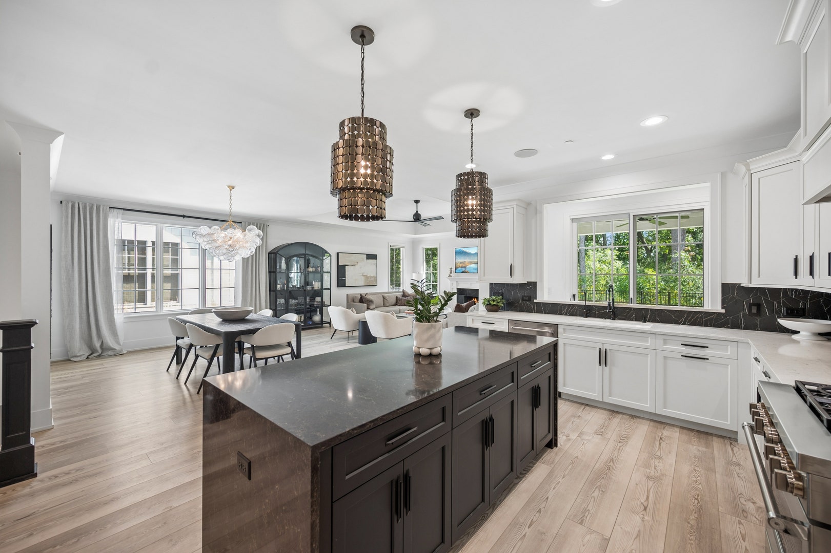 1885 Amberley Court, Lake Forest, IL 60045 1885 Amberley Court, Lake Forest, IL 60045