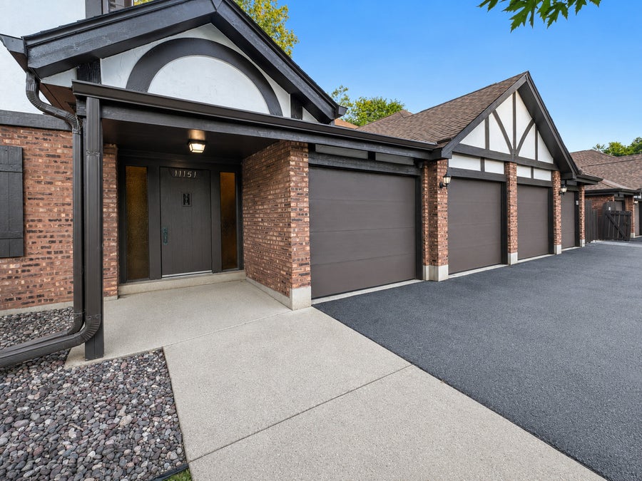 Property photo for 11151 Cottonwood Drive, #19C, Palos Hills, IL