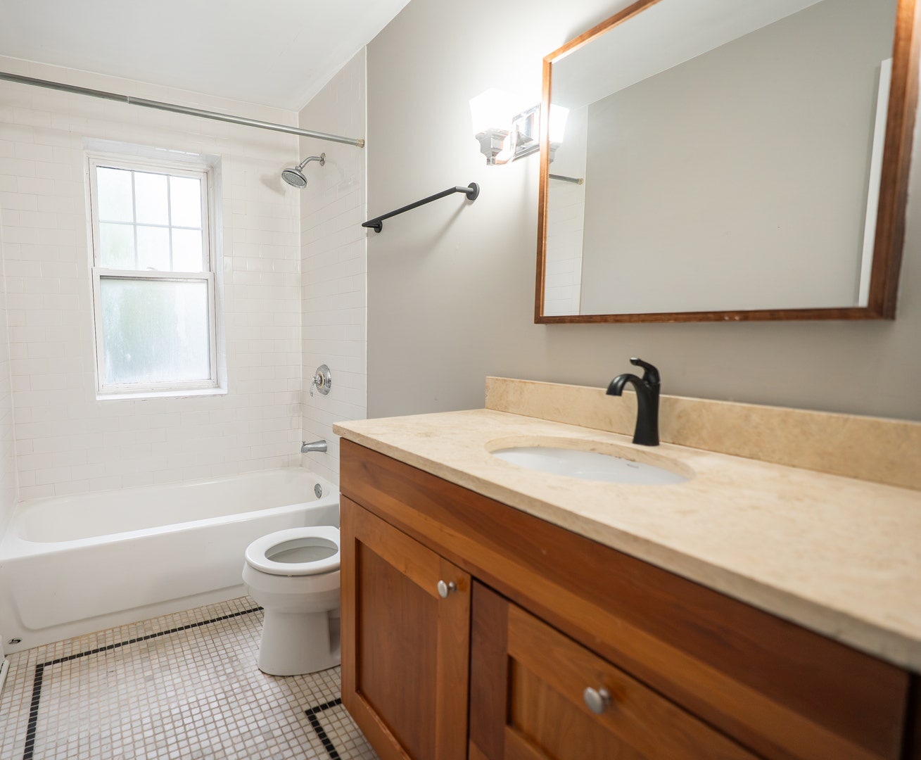 4420 N Ashland Avenue, #2W, Chicago, IL 60640 4420 N Ashland Avenue, #2W, Chicago, IL 60640