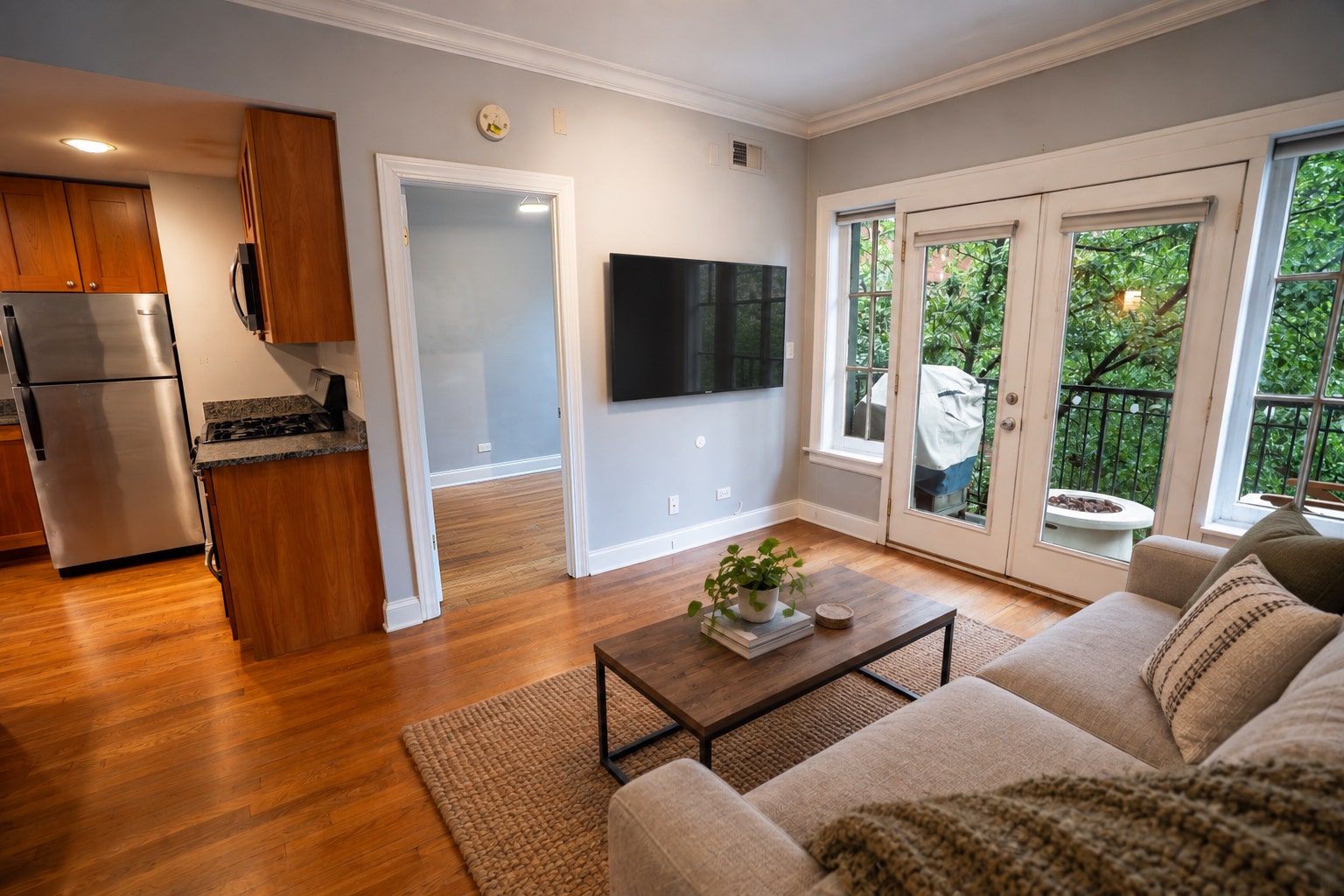 4420 N Ashland Avenue, #2W, Chicago, IL 60640 AI staged image
