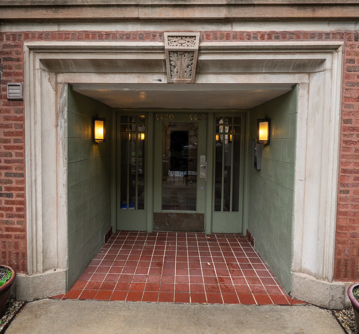 4420 N Ashland Avenue, #2W, Chicago, IL 60640 4420 N Ashland Avenue, #2W, Chicago, IL 60640