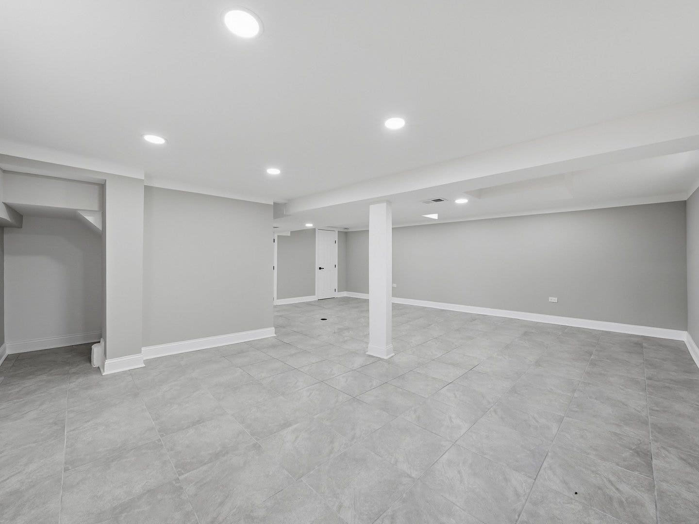 11025 S Avenue O, Chicago, IL 60617 11025 S Avenue O, Chicago, IL 60617