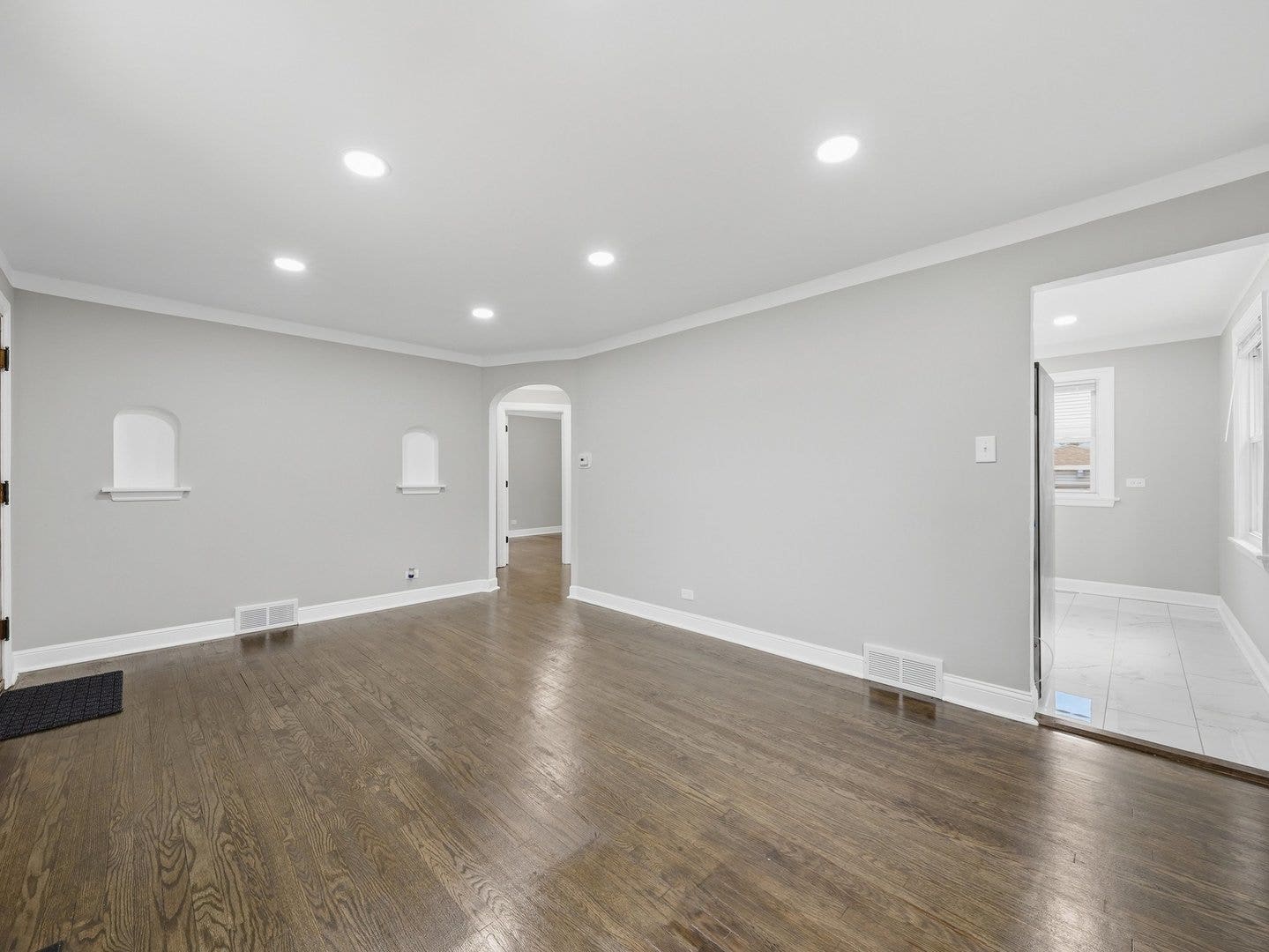 11025 S Avenue O, Chicago, IL 60617 11025 S Avenue O, Chicago, IL 60617