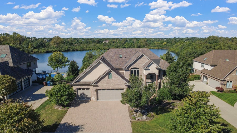 Property photo for 21170 SAGE BRUSH Lane, Mokena, IL