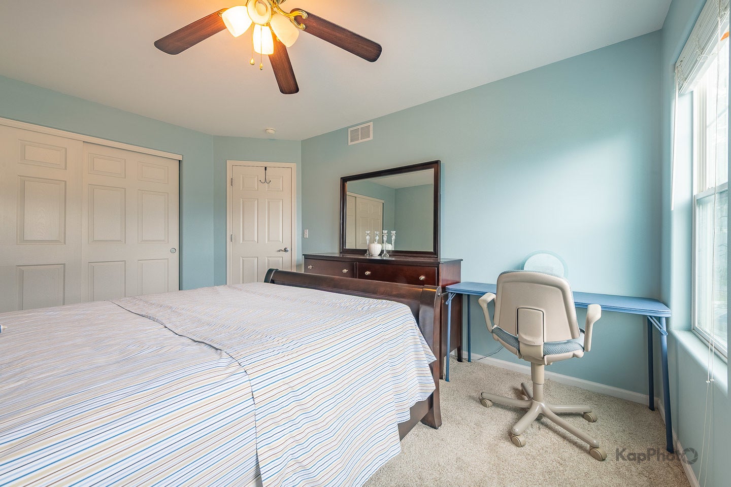 1512 Parkside Drive, Bolingbrook, IL 60490 1512 Parkside Drive, Bolingbrook, IL 60490