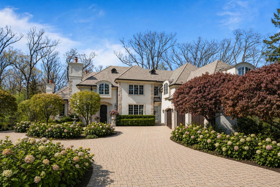 Property photo for 1970 Windridge Drive, Lake Forest, IL