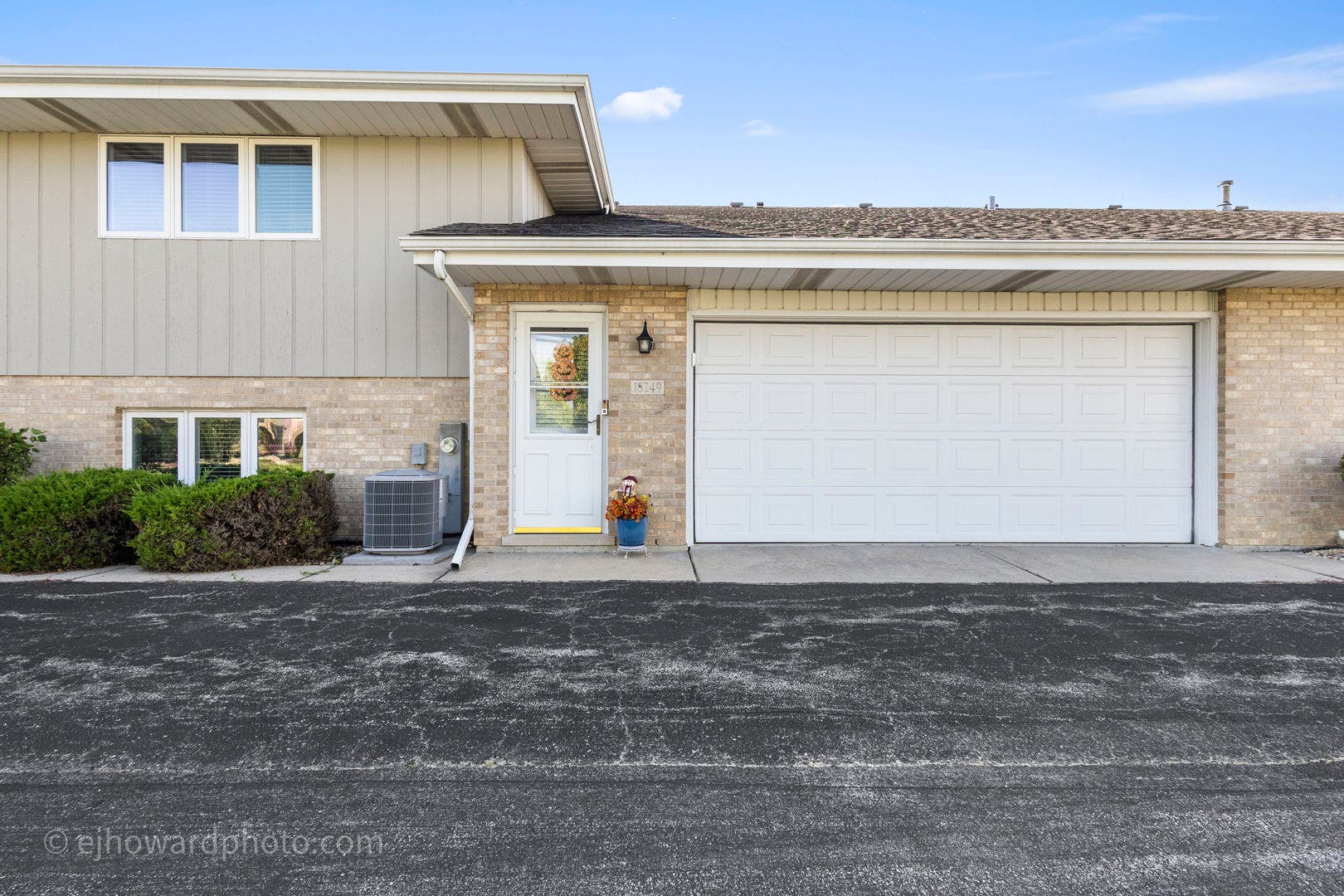 18249 Oregon Lane, Orland Park, IL 60467