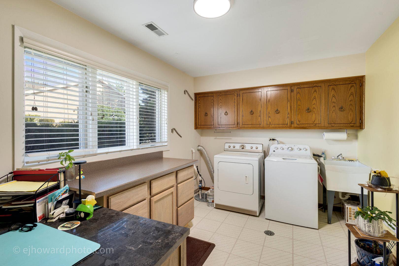 18249 Oregon Lane, Orland Park, IL 60467