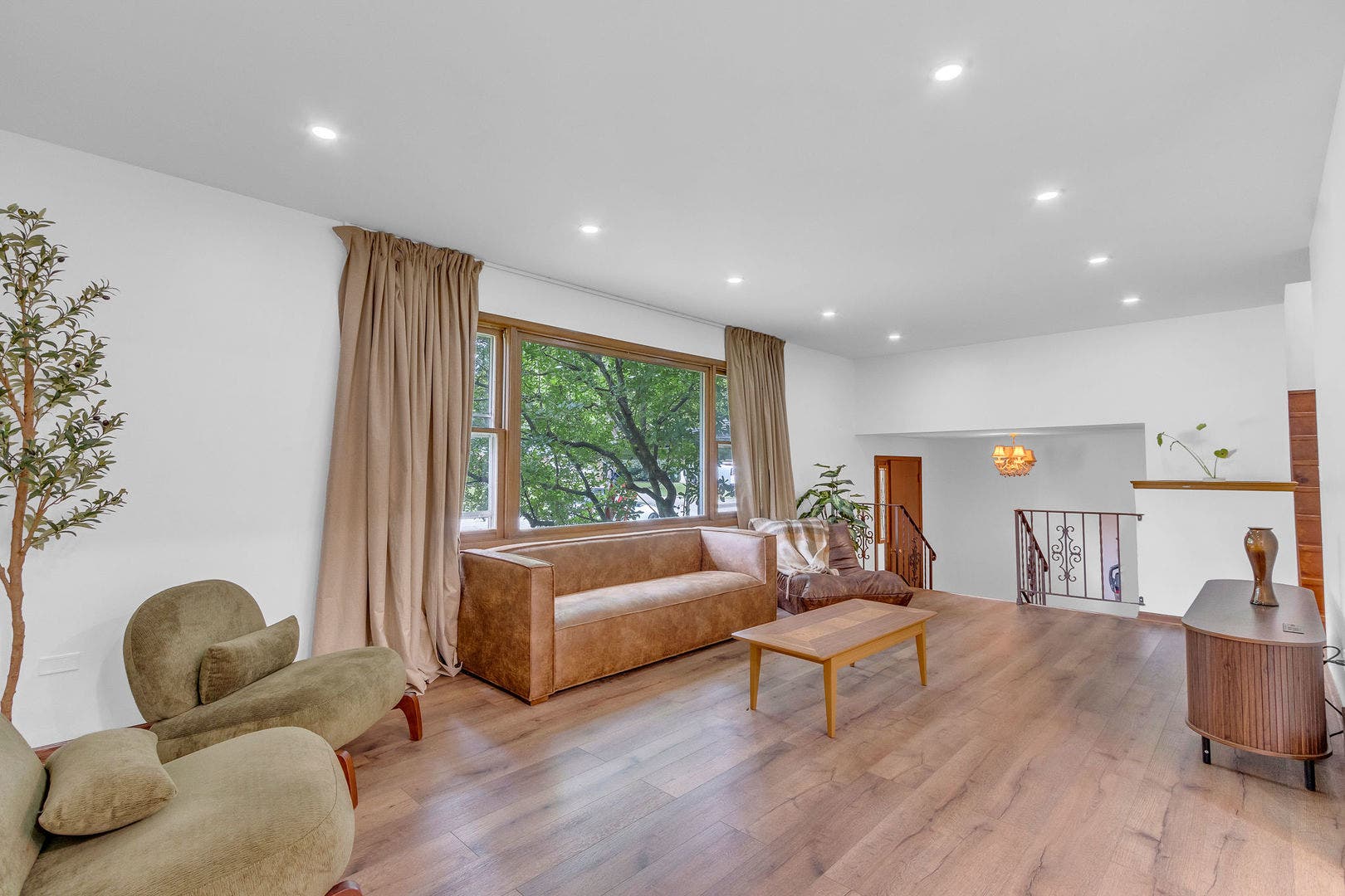 1177 Meadow Lane, Elgin, IL 60123 1177 Meadow Lane, Elgin, IL 60123
