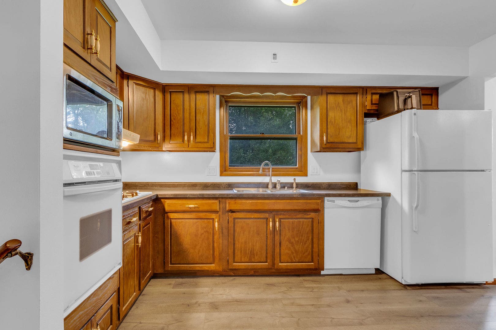 1177 Meadow Lane, Elgin, IL 60123 1177 Meadow Lane, Elgin, IL 60123