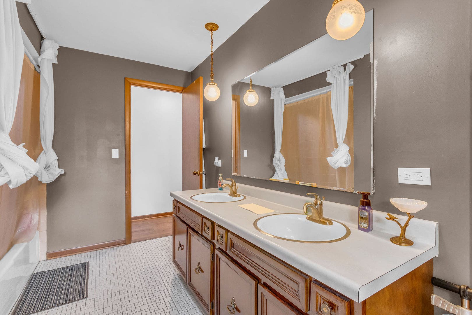1177 Meadow Lane, Elgin, IL 60123 1177 Meadow Lane, Elgin, IL 60123