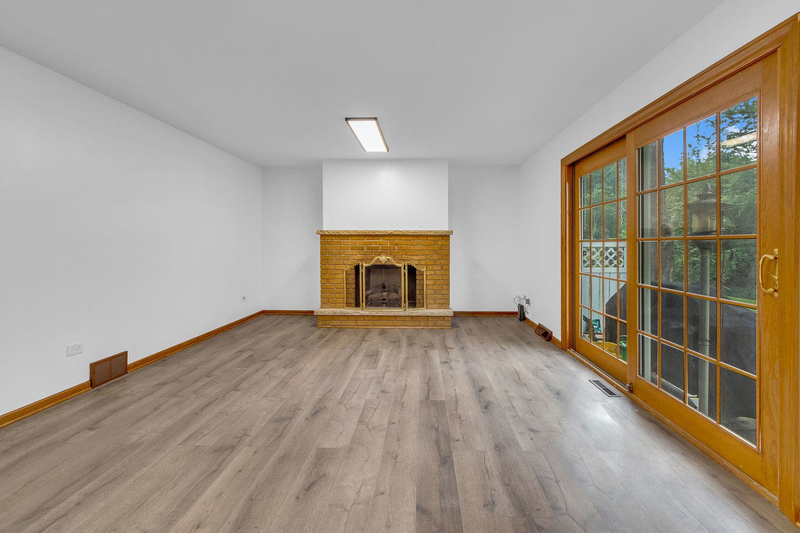 1177 Meadow Lane, Elgin, IL 60123 1177 Meadow Lane, Elgin, IL 60123