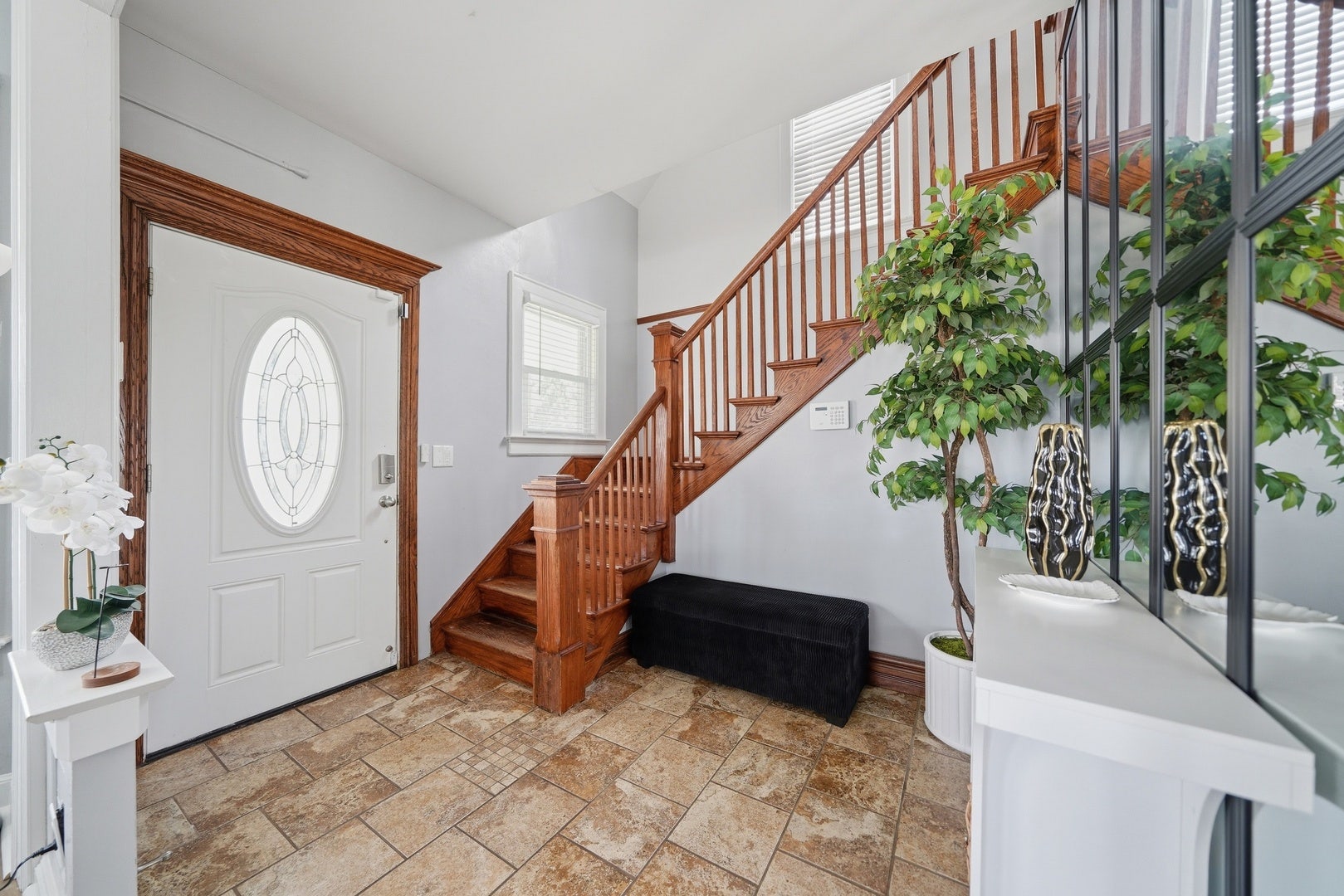 483 Barrett Street, Elgin, IL 60120 483 Barrett Street, Elgin, IL 60120