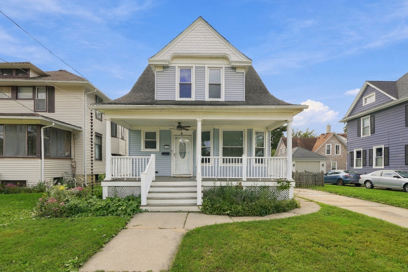 483 Barrett Street, Elgin, IL 60120 483 Barrett Street, Elgin, IL 60120