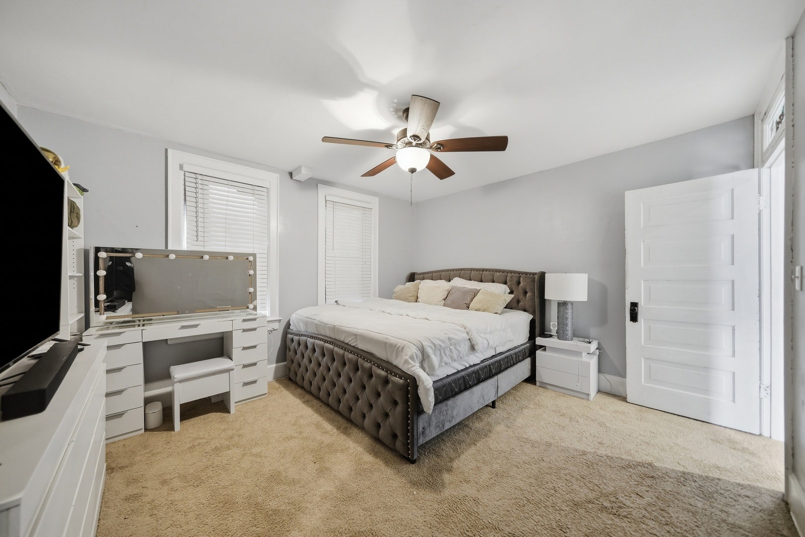 483 Barrett Street, Elgin, IL 60120 483 Barrett Street, Elgin, IL 60120