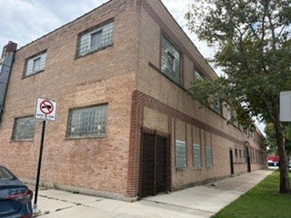 3260 W Grand Avenue, Chicago, IL 60651 3260 W Grand Avenue, Chicago, IL 60651