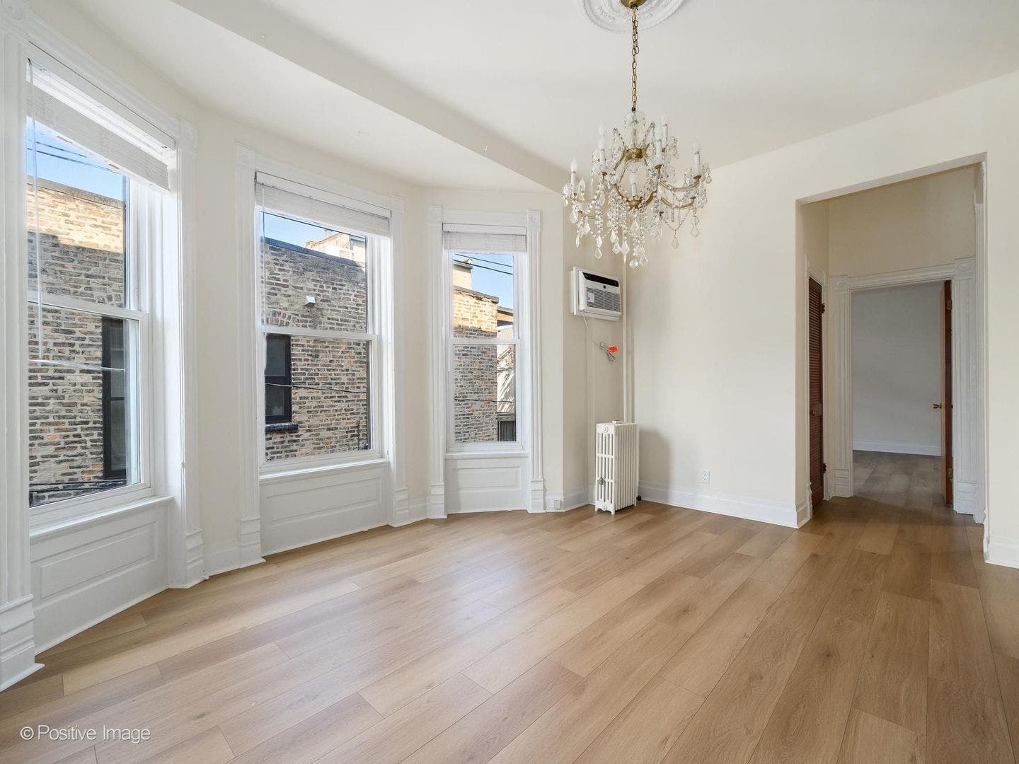 230 W Saint Paul Avenue, Chicago, IL 60614