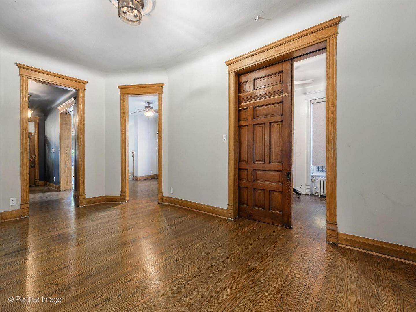 230 W Saint Paul Avenue, Chicago, IL 60614