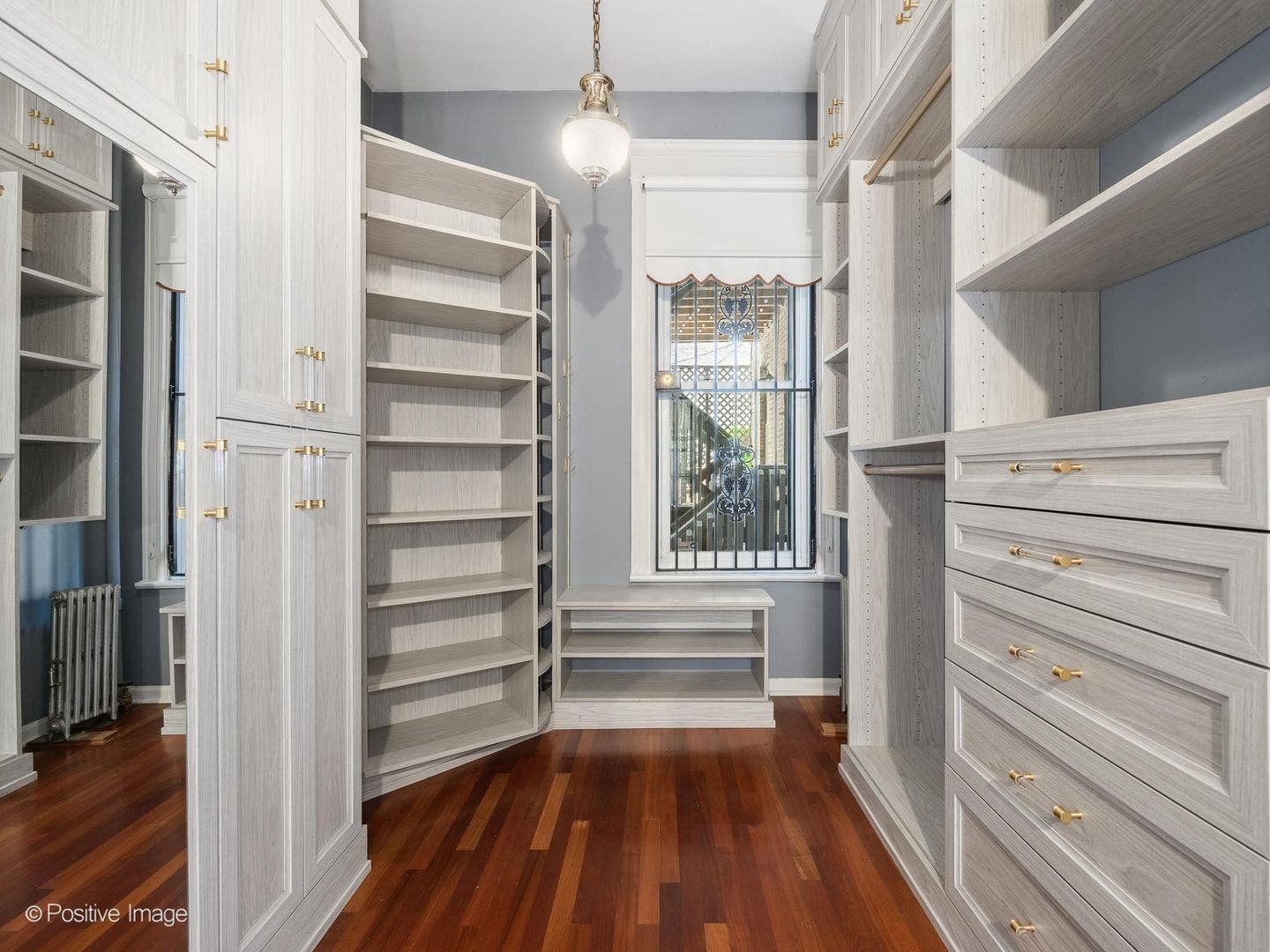 230 W Saint Paul Avenue, Chicago, IL 60614