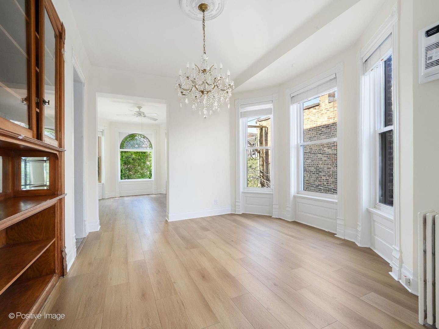 230 W Saint Paul Avenue, Chicago, IL 60614