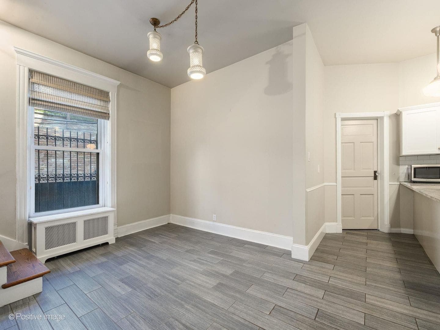 230 W Saint Paul Avenue, Chicago, IL 60614