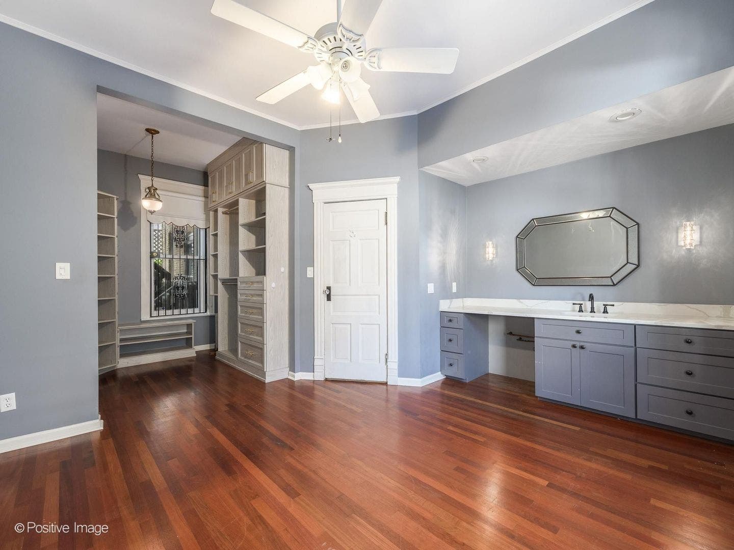 230 W Saint Paul Avenue, Chicago, IL 60614