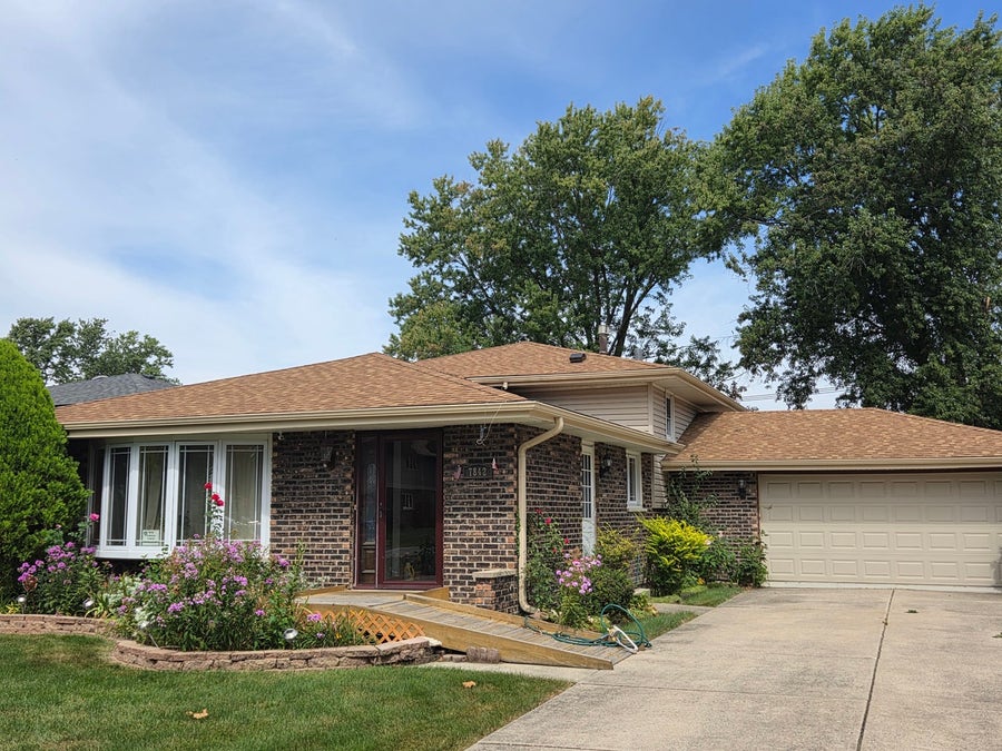 Property photo for 7842 W 101st Place, Palos Hills, IL