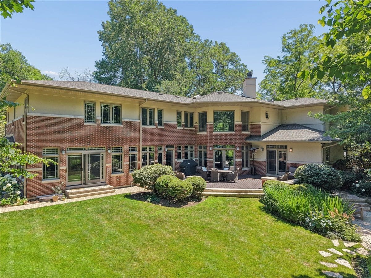 200 Glenwood Road, Lake Forest, IL 60045