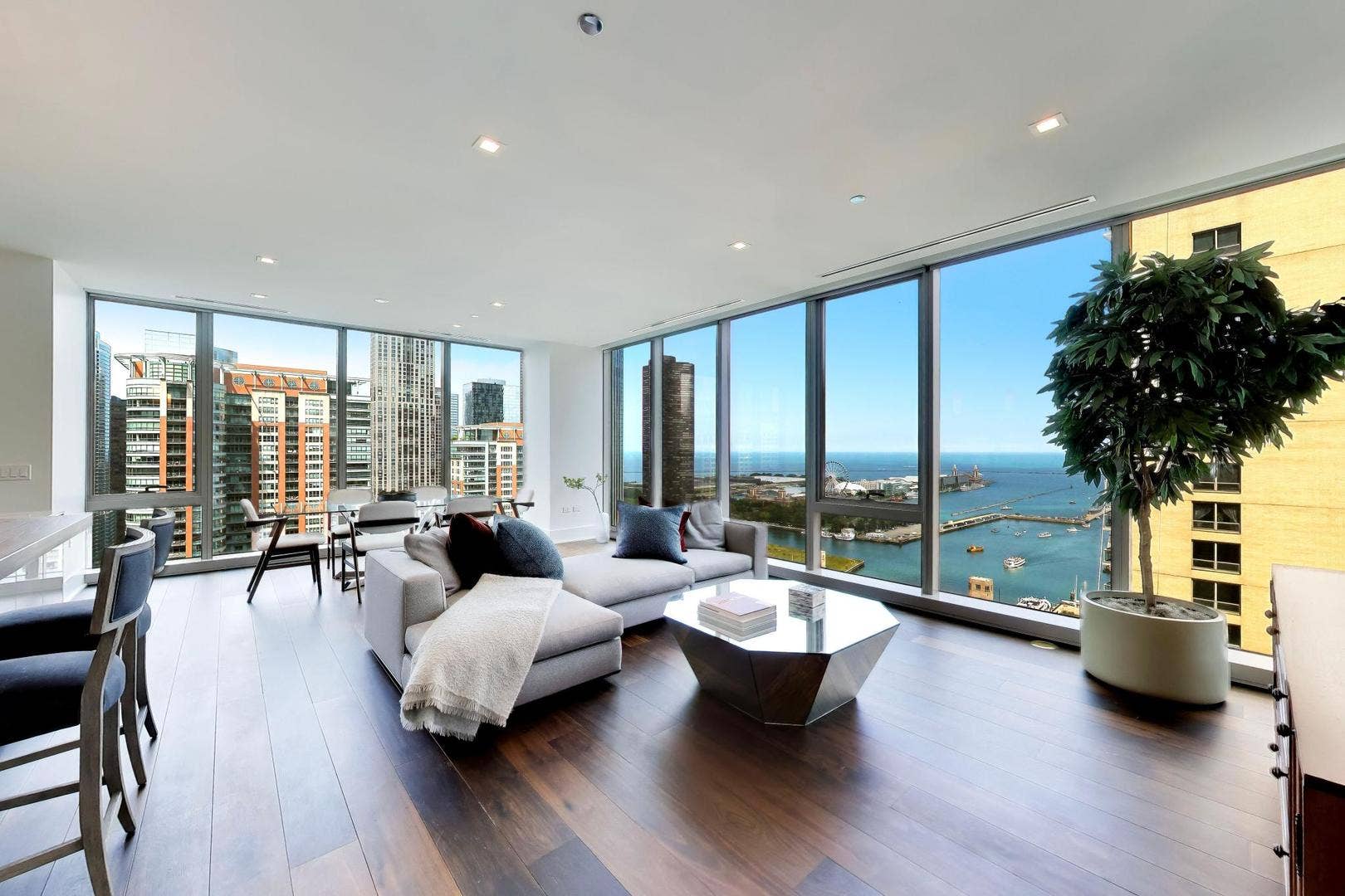 363 E Wacker Drive, #1908, Chicago, IL 60601