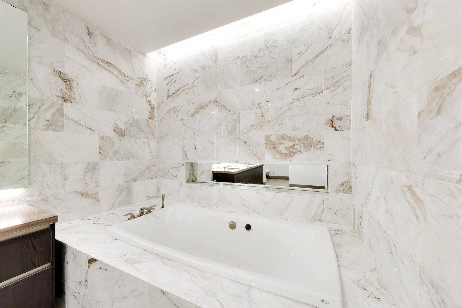 363 E Wacker Drive, #1908, Chicago, IL 60601