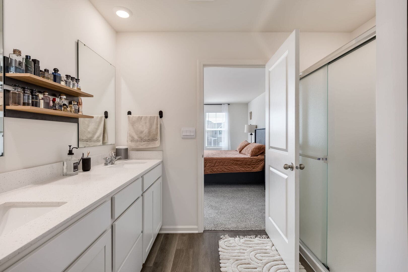 15000 W Oxford Lane, Manhattan, IL 60442 2nd FL - Primary Bath