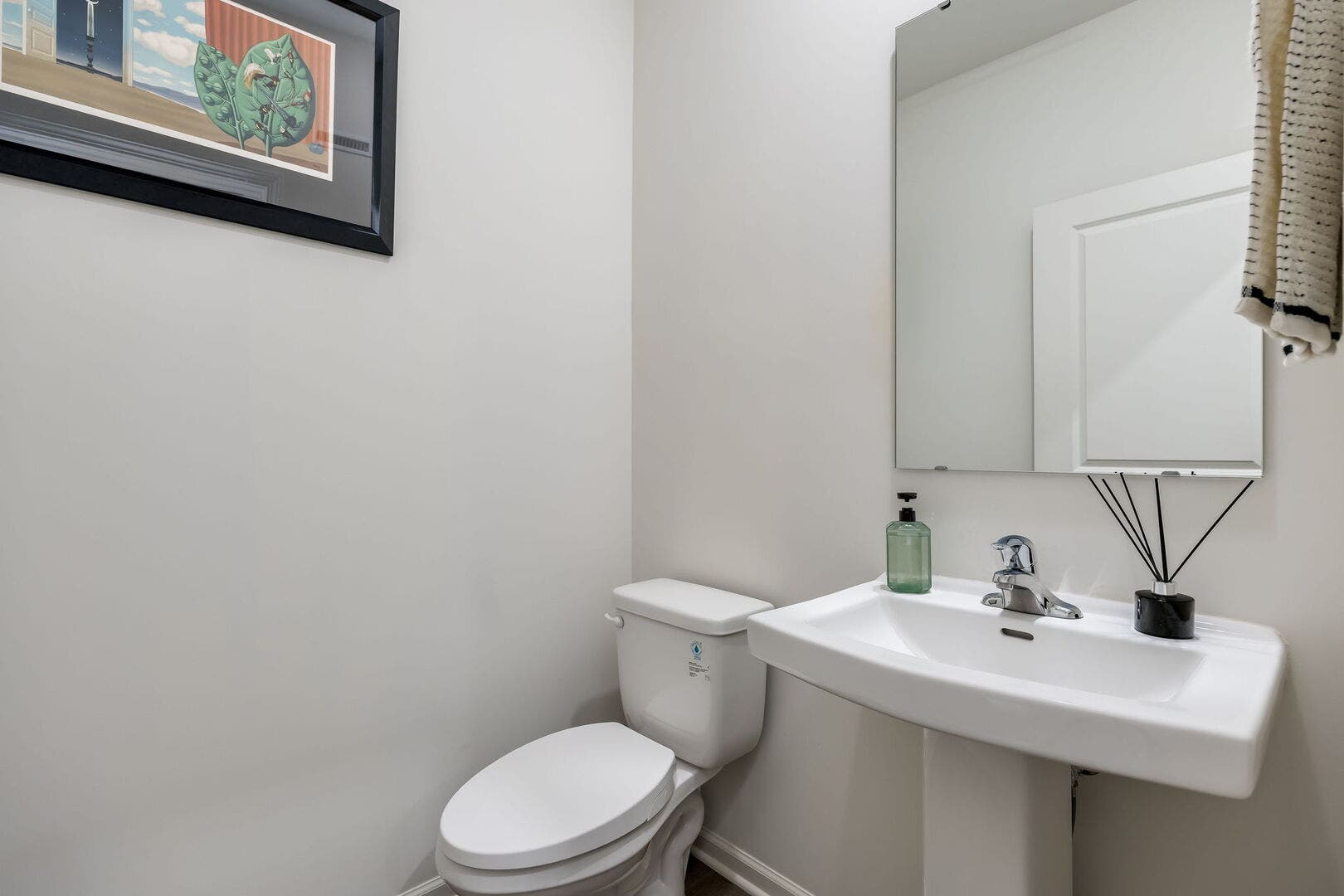 15000 W Oxford Lane, Manhattan, IL 60442 Main Level - Half Bath