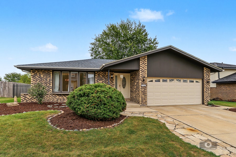 Property photo for 17325 Locust Avenue, Tinley Park, IL