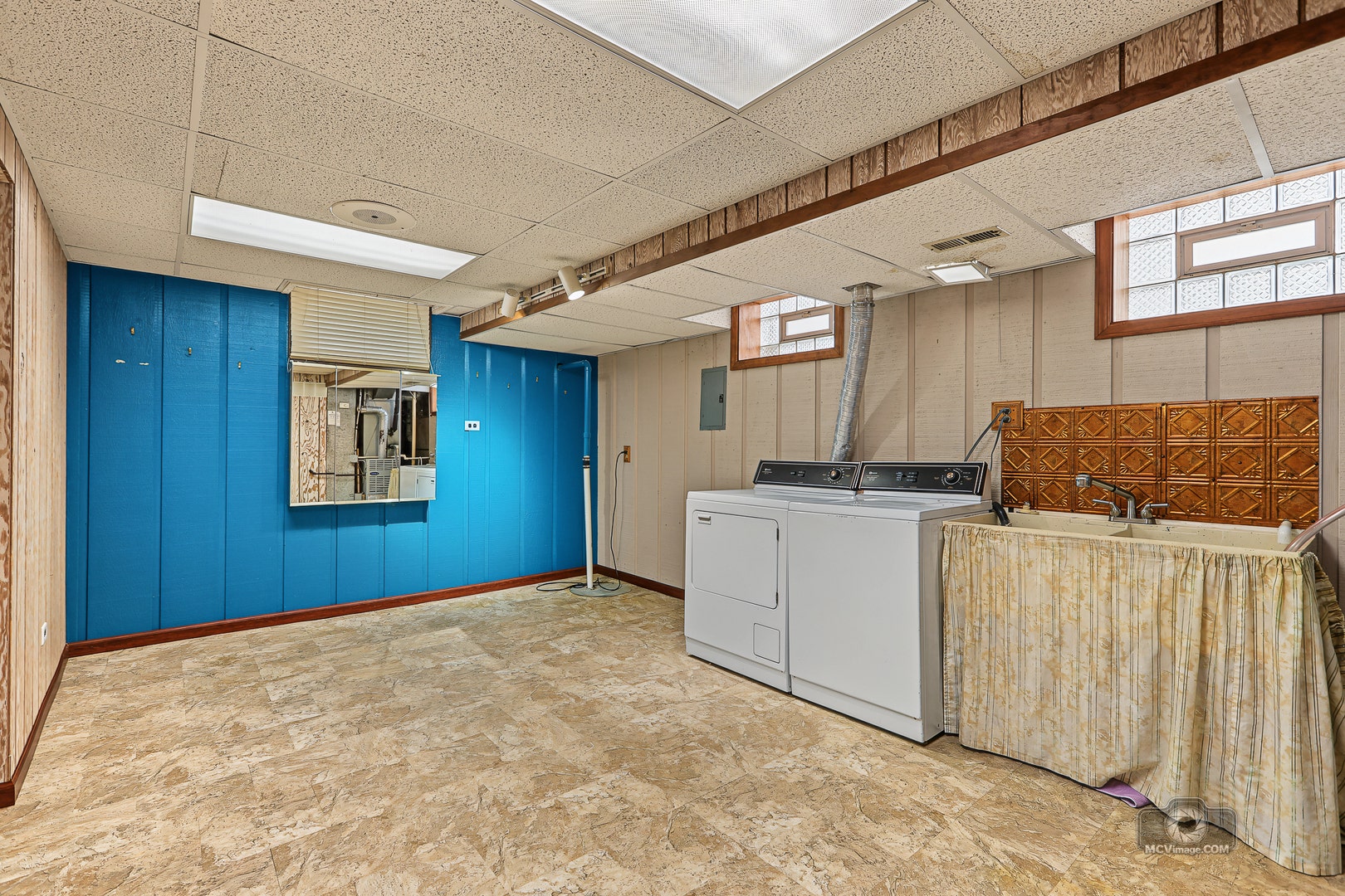 17325 Locust Avenue, Tinley Park, IL 60487 17325 Locust Avenue, Tinley Park, IL 60487
