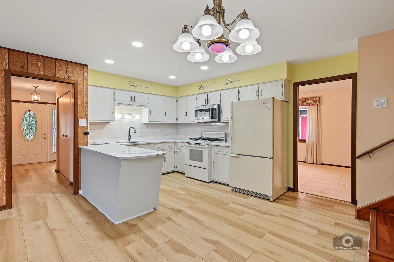 17325 Locust Avenue, Tinley Park, IL 60487 17325 Locust Avenue, Tinley Park, IL 60487